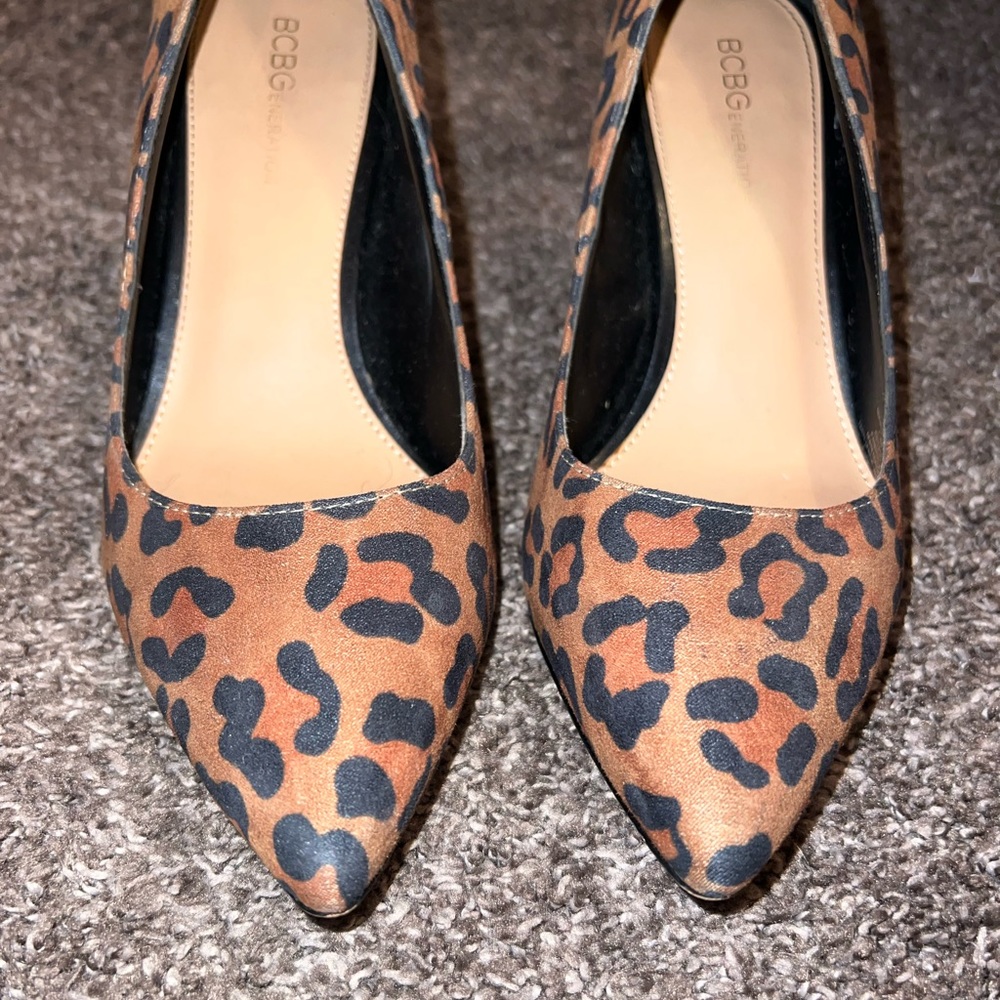 Bcbg cheetah heel